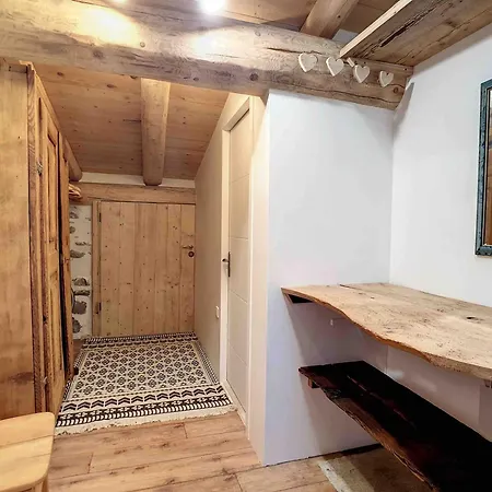 Le Du Bourgeail Holiday home *